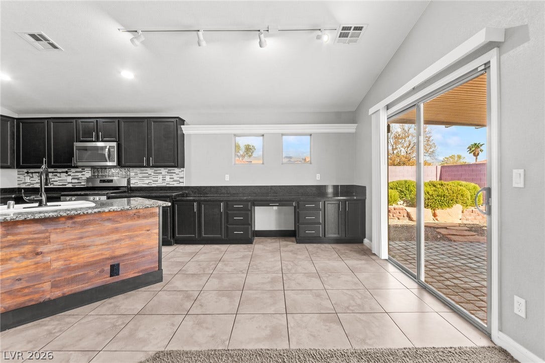 5918 Hills Echo Street, North Las Vegas, NV 89031 5918 Hills Echo Street, North Las Vegas, NV 89031