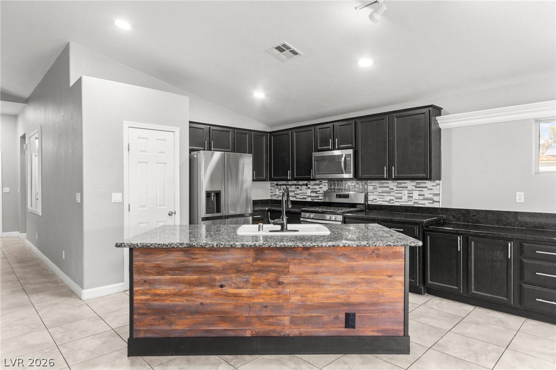 5918 Hills Echo Street, North Las Vegas, NV 89031 5918 Hills Echo Street, North Las Vegas, NV 89031