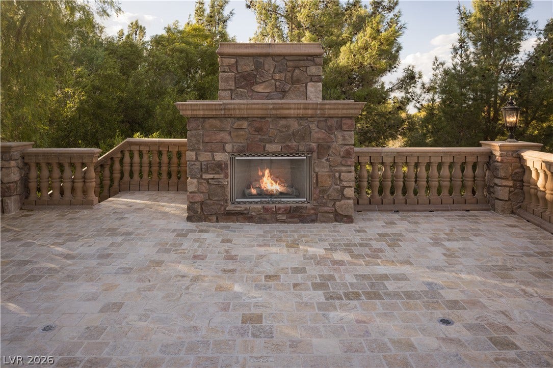 18 Olympia Hills, Las Vegas, NV 89141 18 Olympia Hills, Las Vegas, NV 89141