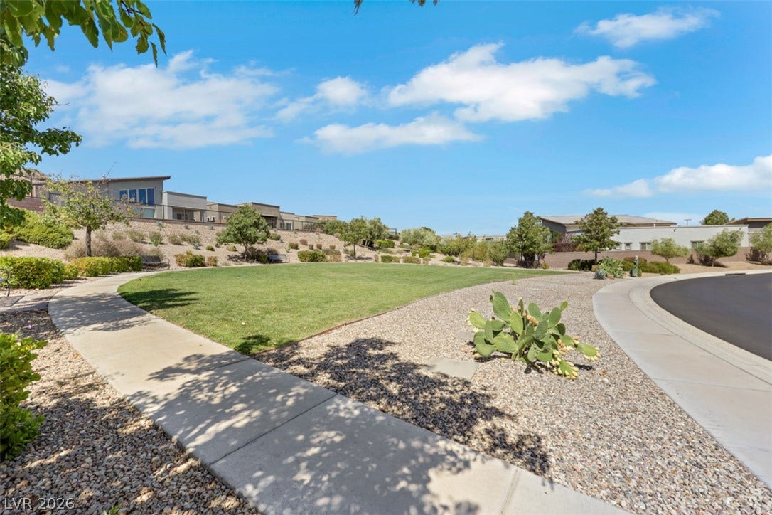 Ironwood Community park for morning and evening walks.