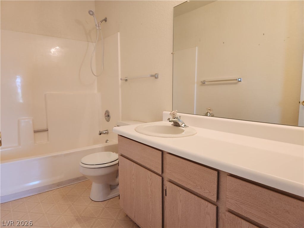2016 Mesquite Lane, #303, Laughlin, NV 89029 Private primary bathroom.