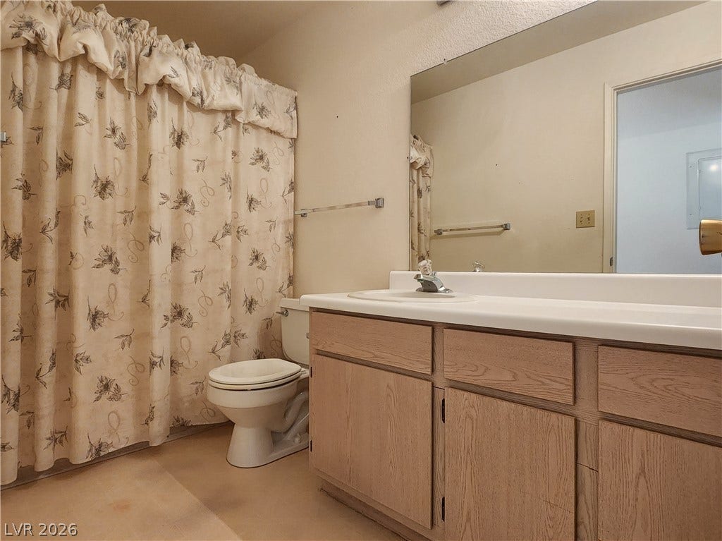 2016 Mesquite Lane, #303, Laughlin, NV 89029 Full second bath with tub/shower combo.