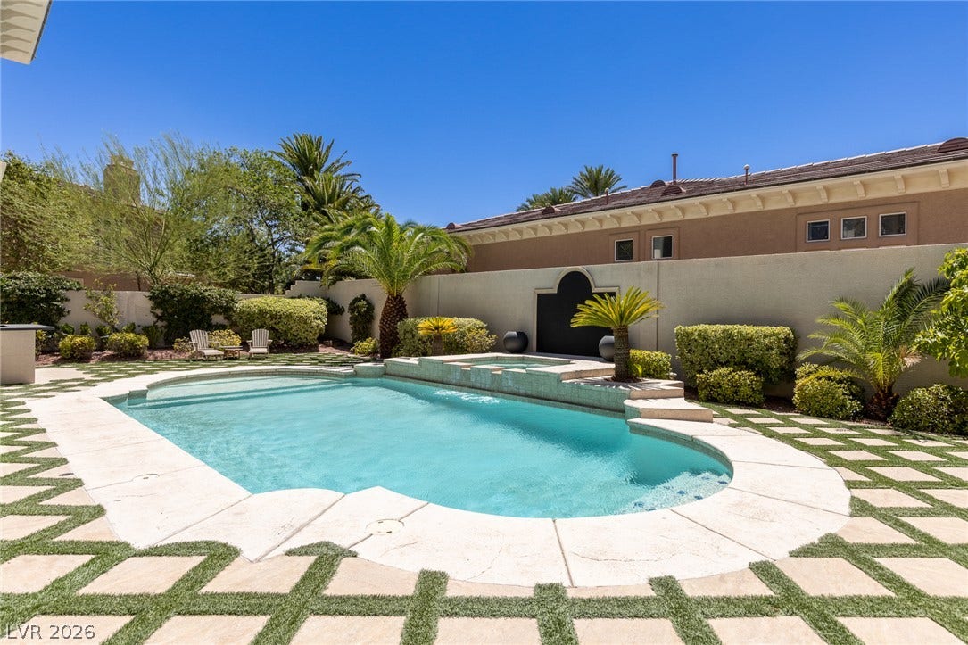10205 Orkiney Drive, Las Vegas, NV 89144 Pool / Spa