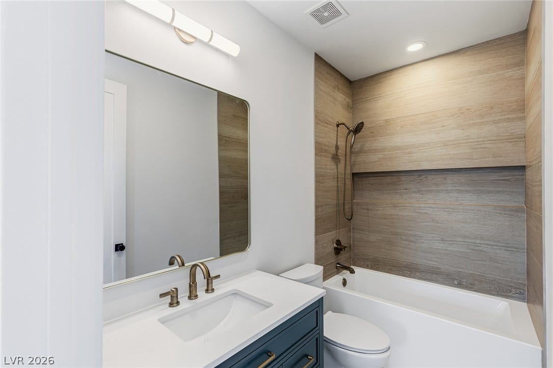10205 Orkiney Drive, Las Vegas, NV 89144 Guest On-Suite Bathroom