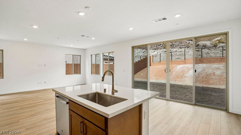 44 Via Montoro, Henderson, NV 89011 44 Via Montoro ~ Ready Now