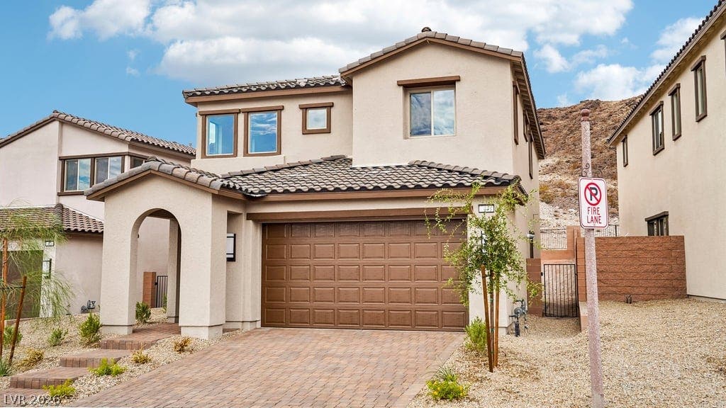 44 Via Montoro, Henderson, NV 89011 44 Via Montoro ~ Ready Now