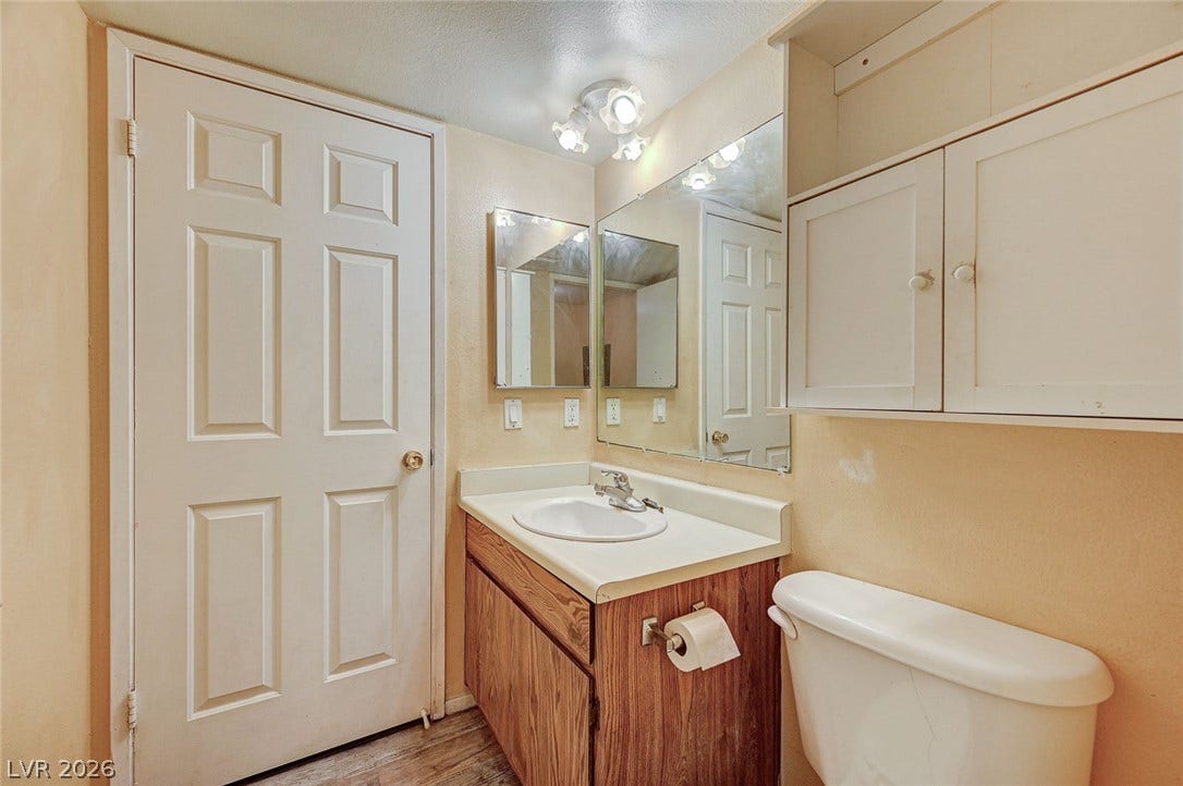 3567 Arville Street, #702B, Las Vegas, NV 89103 3567 Arville Street, #702B, Las Vegas, NV 89103