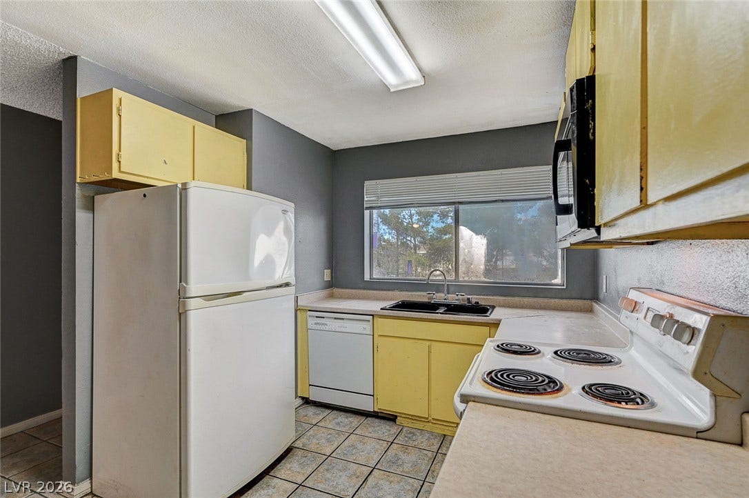 3567 Arville Street, #702B, Las Vegas, NV 89103 3567 Arville Street, #702B, Las Vegas, NV 89103