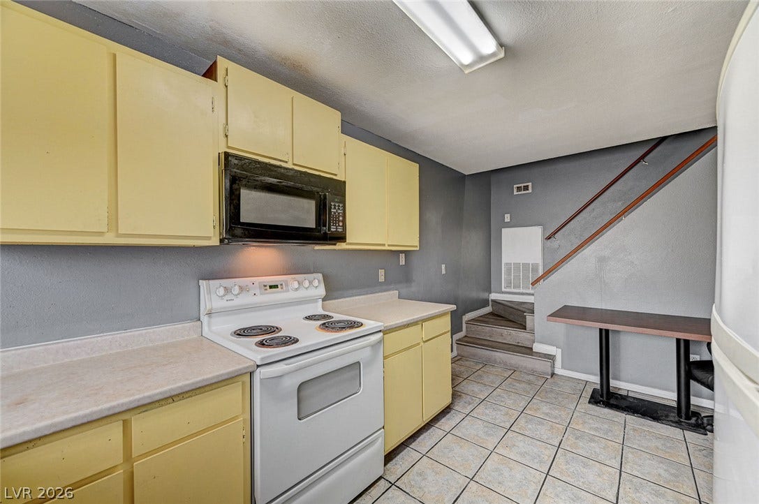 3567 Arville Street, #702B, Las Vegas, NV 89103 3567 Arville Street, #702B, Las Vegas, NV 89103