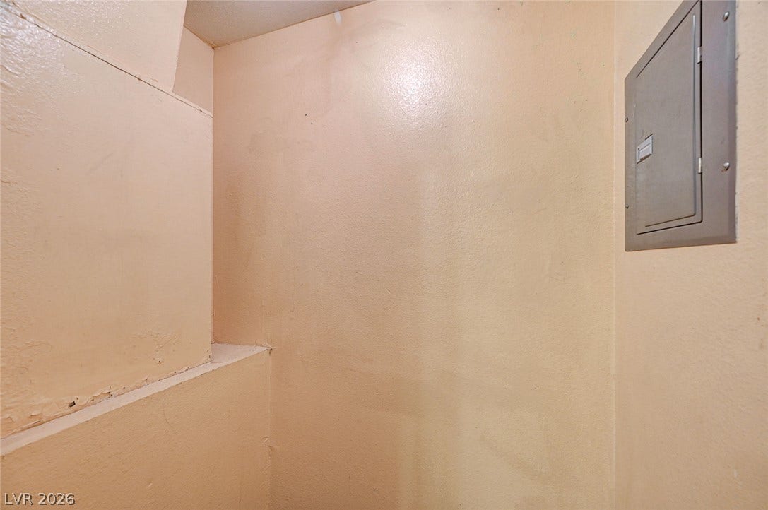 3567 Arville Street, #702B, Las Vegas, NV 89103 3567 Arville Street, #702B, Las Vegas, NV 89103