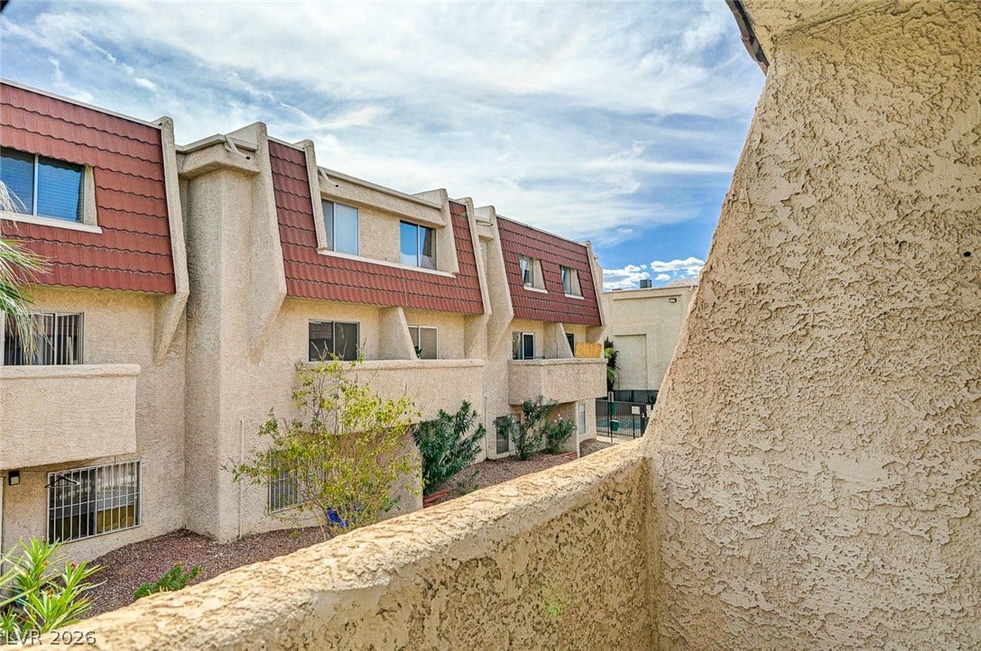 3567 Arville Street, #702B, Las Vegas, NV 89103 3567 Arville Street, #702B, Las Vegas, NV 89103