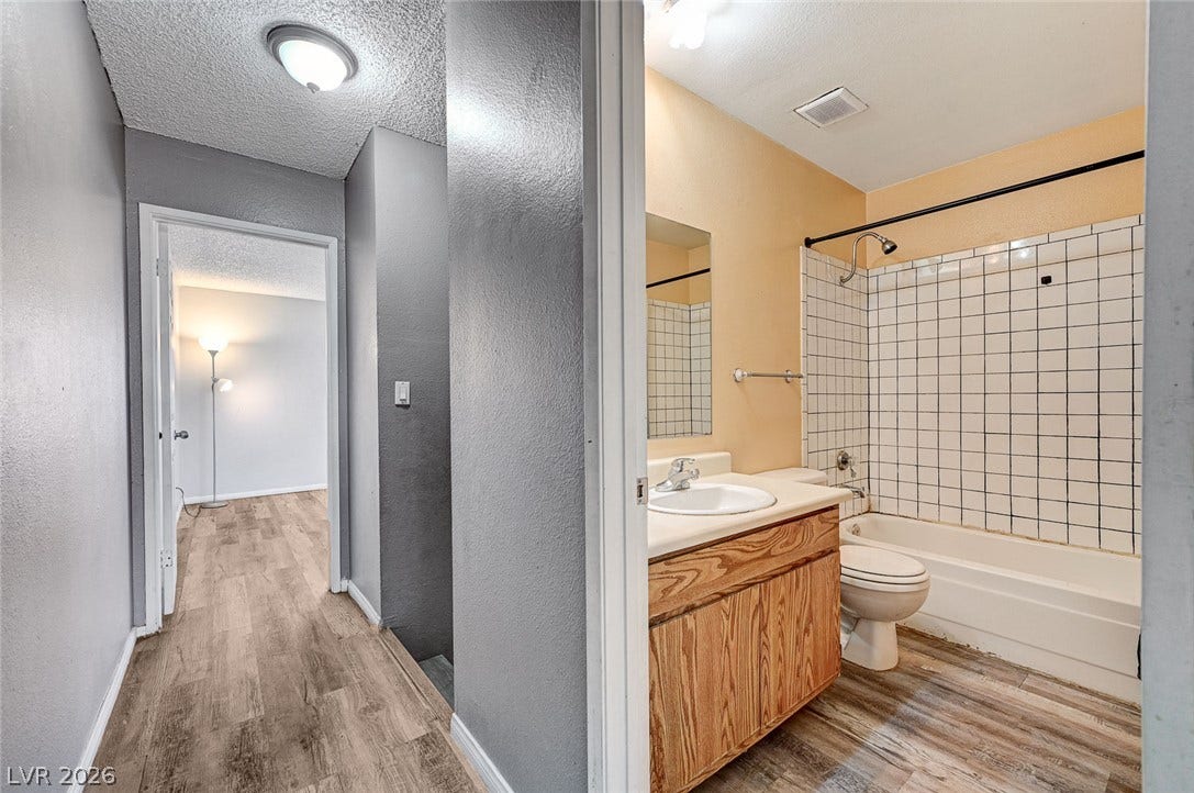 3567 Arville Street, #702B, Las Vegas, NV 89103 3567 Arville Street, #702B, Las Vegas, NV 89103