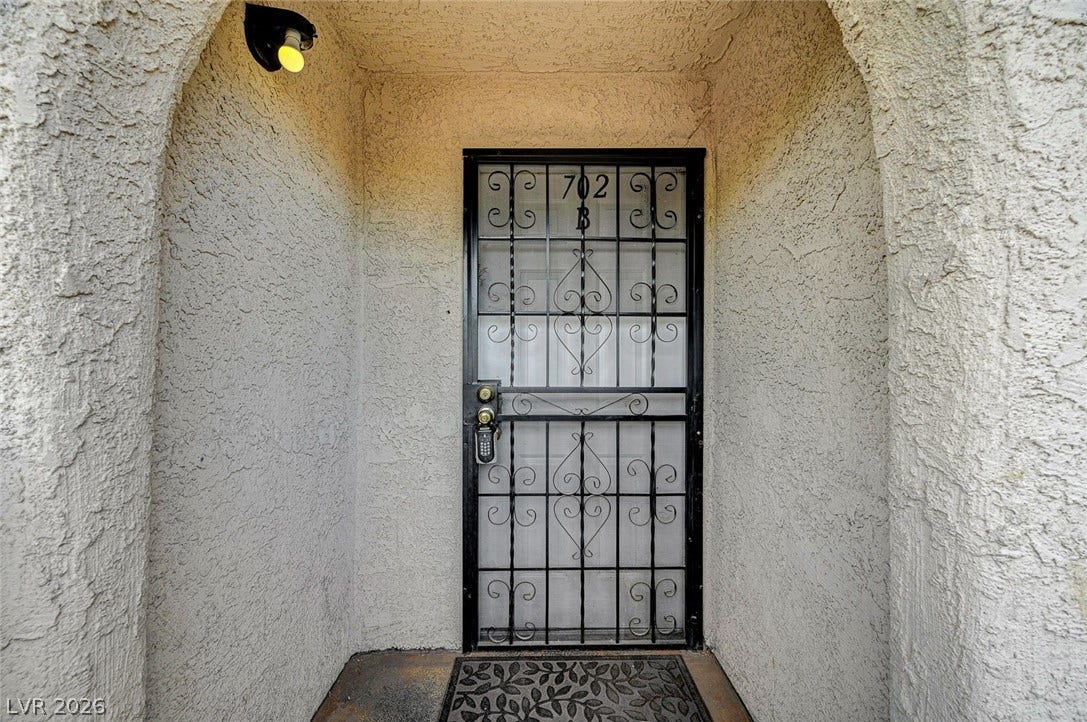 3567 Arville Street, #702B, Las Vegas, NV 89103 3567 Arville Street, #702B, Las Vegas, NV 89103