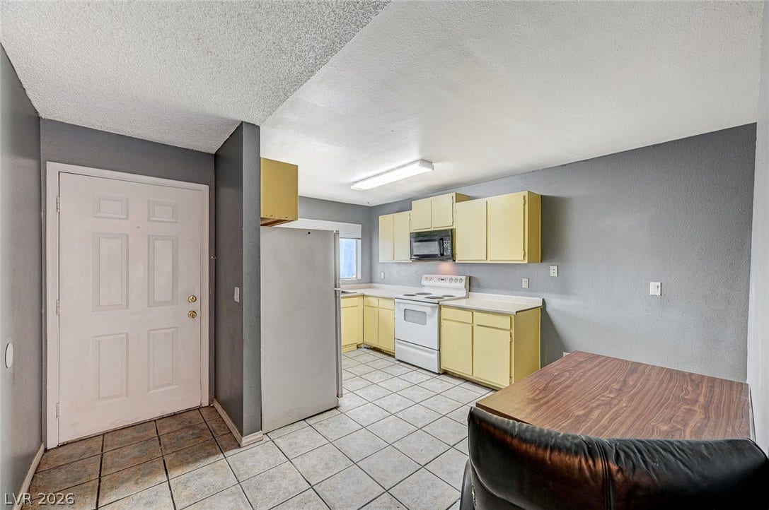 3567 Arville Street, #702B, Las Vegas, NV 89103 3567 Arville Street, #702B, Las Vegas, NV 89103