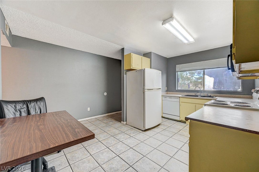 3567 Arville Street, #702B, Las Vegas, NV 89103 3567 Arville Street, #702B, Las Vegas, NV 89103