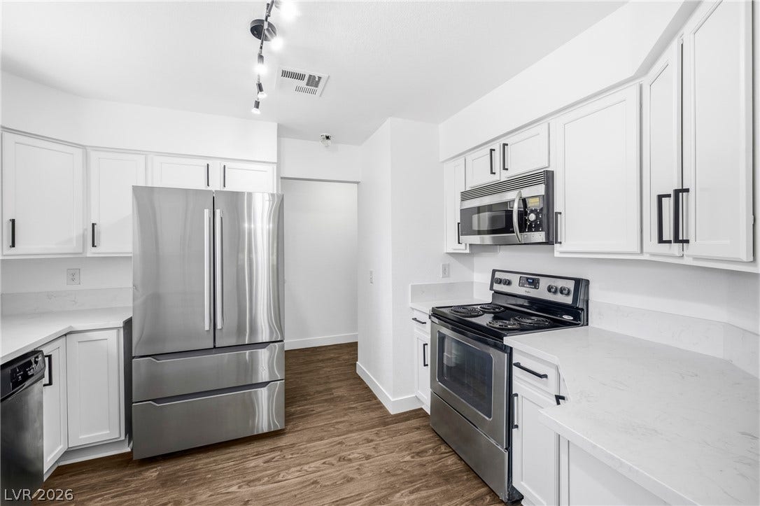 3151 Soaring Gulls Drive, #1060, Las Vegas, NV 89128