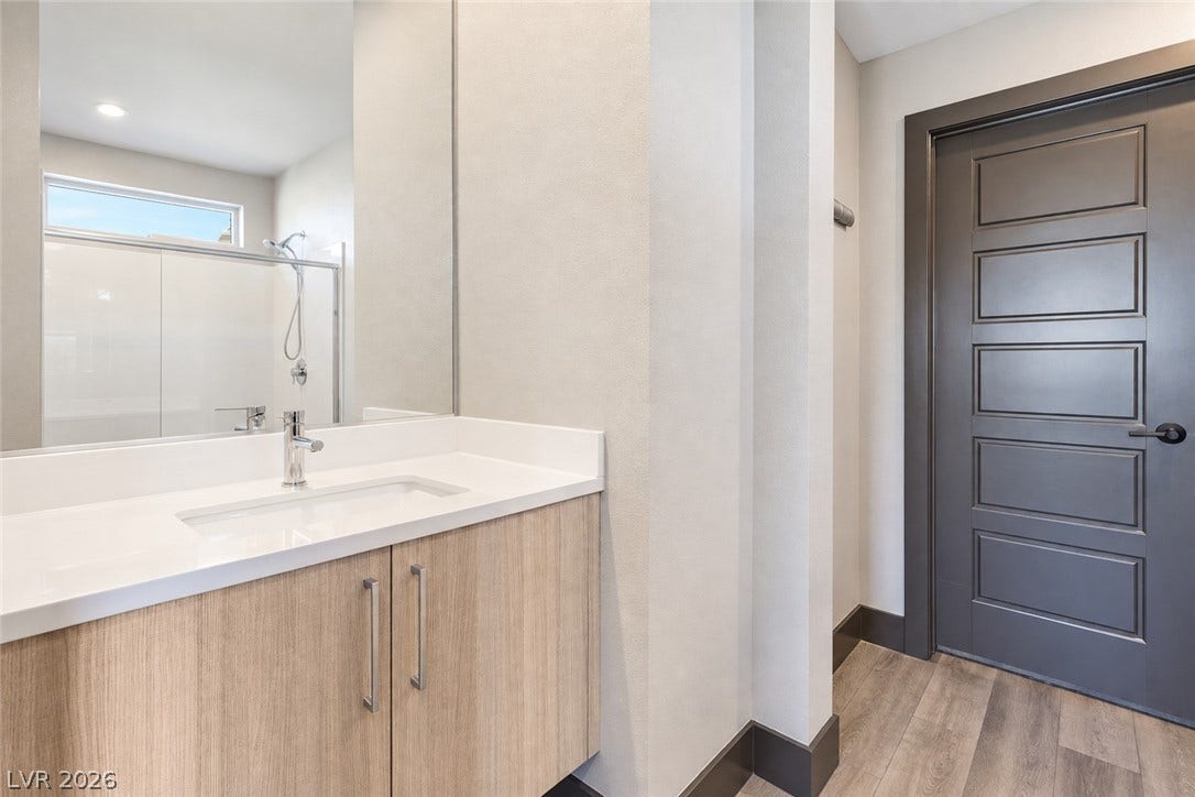2999 The Peaks Lane, Las Vegas, NV 89138 Downstairs en-suite bathroom custom closet .