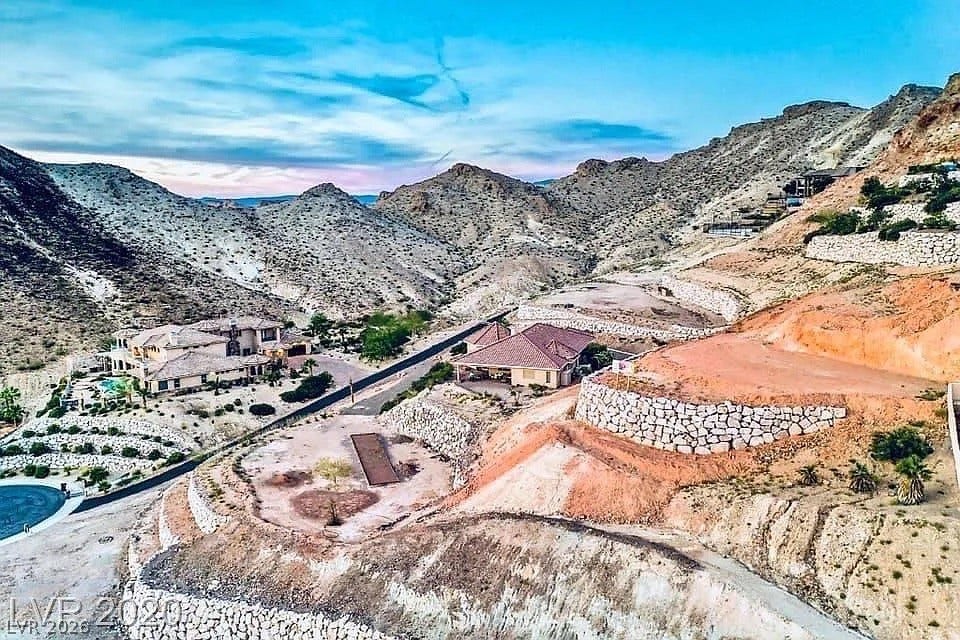 1147 Brown Hill Court, Henderson, NV 89011 1147 Brown Hill Court, Henderson, NV 89011