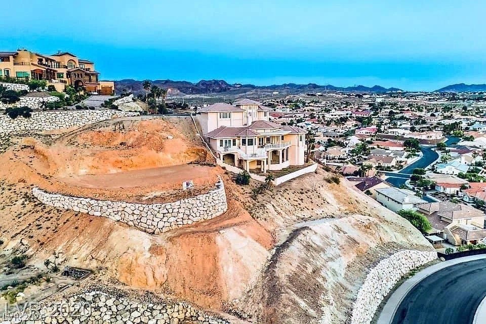 1147 Brown Hill Court, Henderson, NV 89011 1147 Brown Hill Court, Henderson, NV 89011
