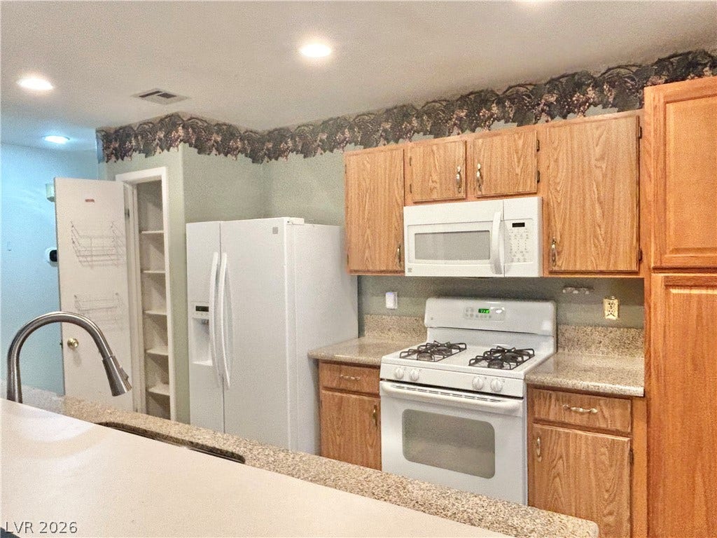 5518 Ramirez Street, North Las Vegas, NV 89031 All kitchen appliances included