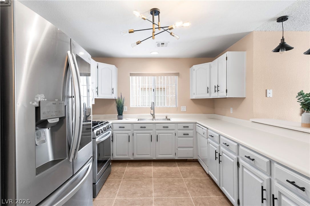 1375 E Hacienda Avenue, #214, Las Vegas, NV 89119 1375 E Hacienda Avenue, #214, Las Vegas, NV 89119