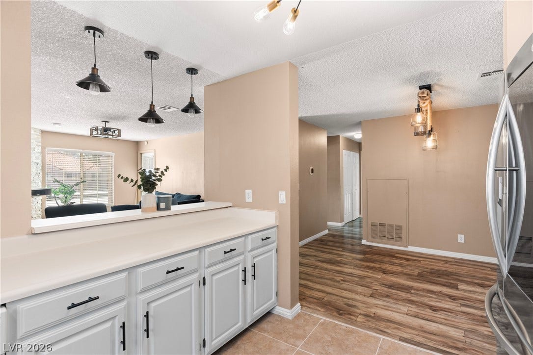 1375 E Hacienda Avenue, #214, Las Vegas, NV 89119 1375 E Hacienda Avenue, #214, Las Vegas, NV 89119