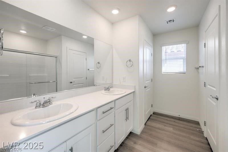 Photos are of model home and are for representational purposes only. Actual home finishes may vary;