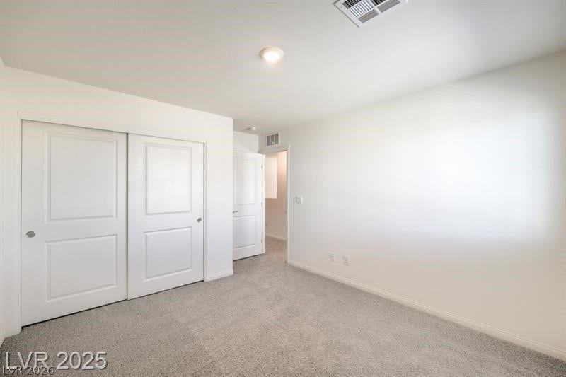 Photos are of model home and are for representational purposes only. Actual home finishes may vary;