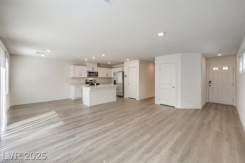 Photos are of model home and are for representational purposes only. Actual home finishes may vary;