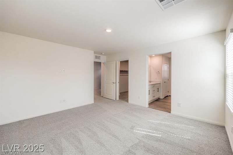 Photos are of model home and are for representational purposes only. Actual home finishes may vary;