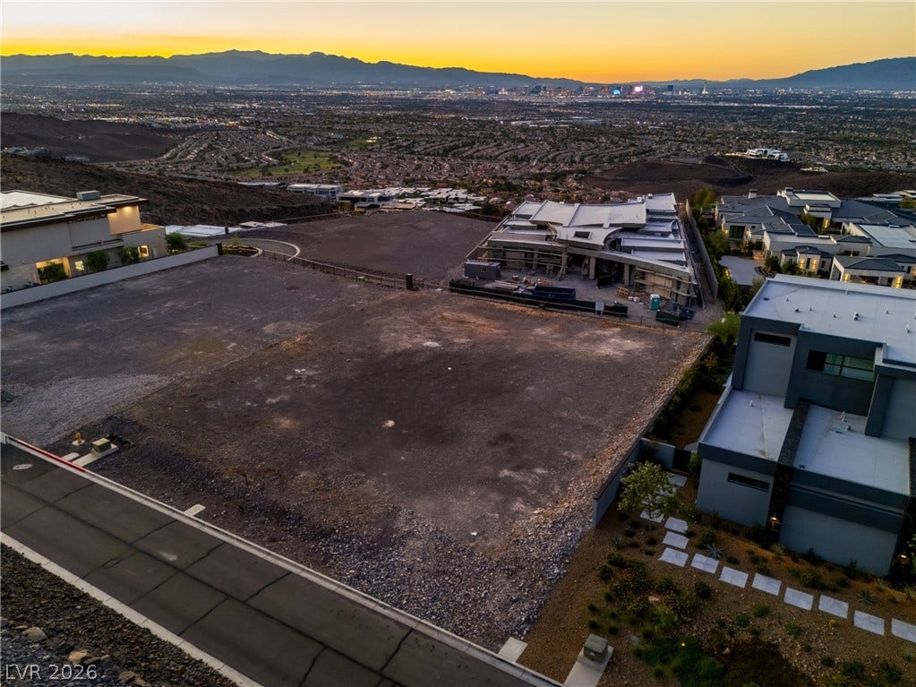7 Sunset Strip, Henderson, NV 89012 Sweeping mountain and distant skyline views frame this prime hillside building site.