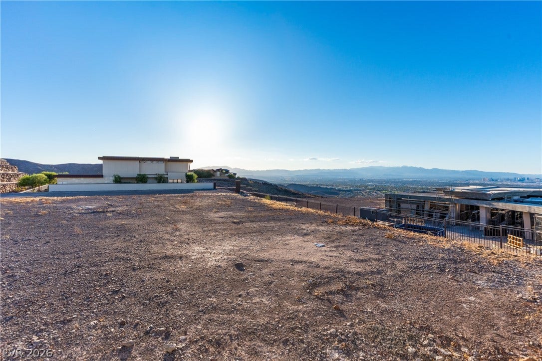 7 Sunset Strip, Henderson, NV 89012 A leveled building lot offers sweeping views of the surrounding mountains and valley below.