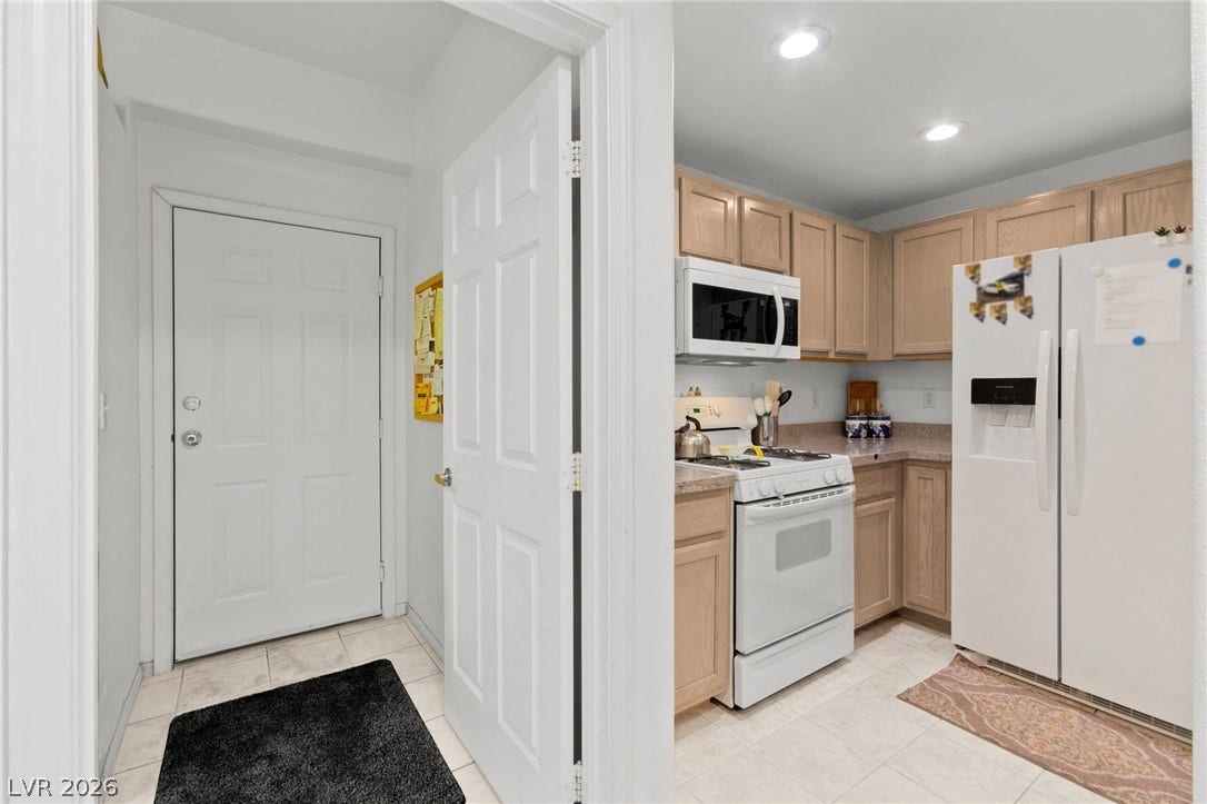 8709 Red Rio Drive, #104, Las Vegas, NV 89128 8709 Red Rio Drive, #104, Las Vegas, NV 89128