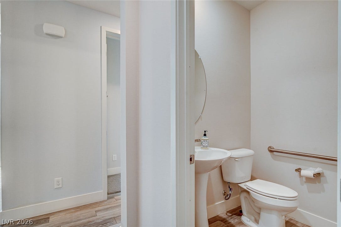 10989 Limeslice Avenue, #0, Las Vegas, NV 89135 Powder Room