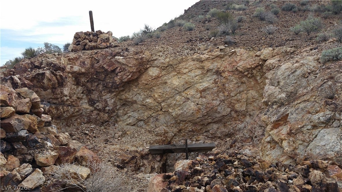 Aztec Wash Road - NPS 43, Nelson, NV 89046 View of vertical mine shaft. NO TRESPASSING PER NRS 207.200. All tours must be with listing agent.