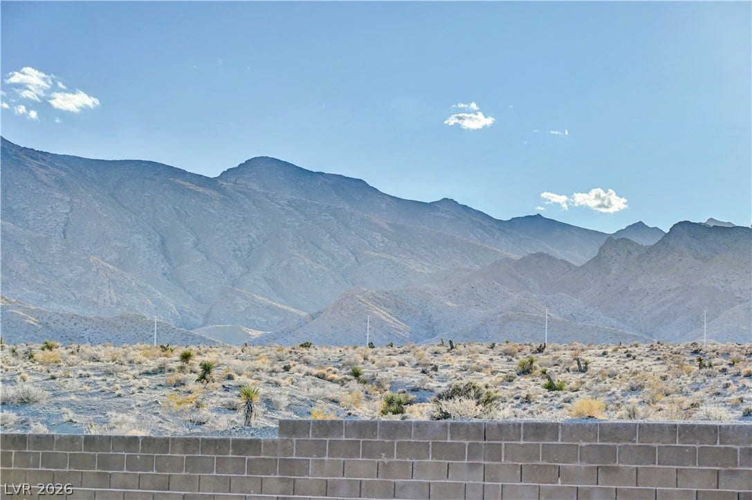4709 Amazing View Street, Las Vegas, NV 89129 Towering desert peaks frame the background of this vacant parcel.