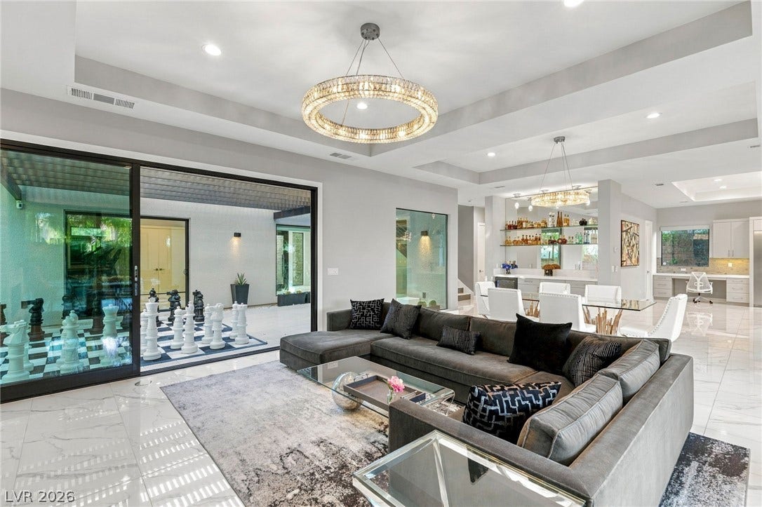 38 Grey Feather Drive, Las Vegas, NV 89135 38 Grey Feather Drive, Las Vegas, NV 89135