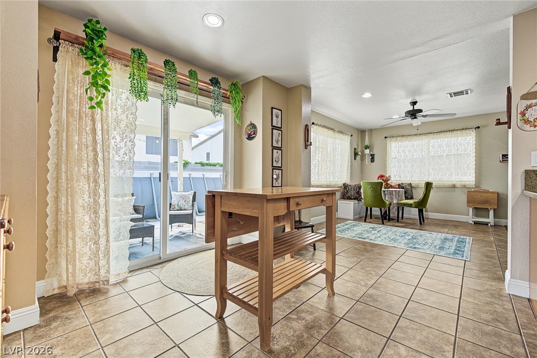3760 Calumet Farm Circle, North Las Vegas, NV 89031 3760 Calumet Farm Circle, North Las Vegas, NV 89031