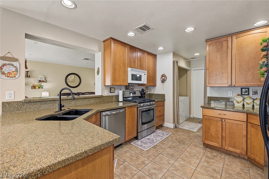 3760 Calumet Farm Circle, North Las Vegas, NV 89031 3760 Calumet Farm Circle, North Las Vegas, NV 89031