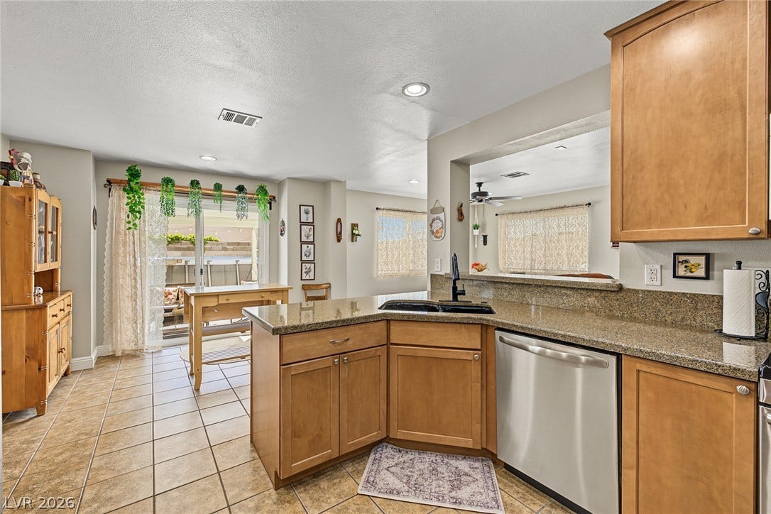3760 Calumet Farm Circle, North Las Vegas, NV 89031 3760 Calumet Farm Circle, North Las Vegas, NV 89031