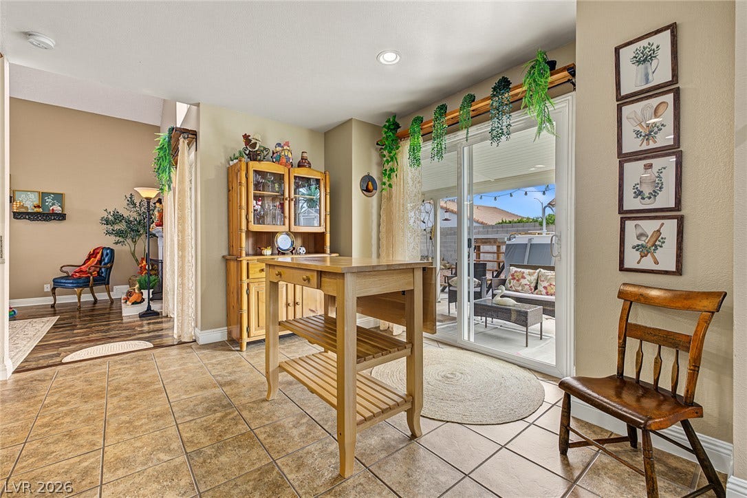 3760 Calumet Farm Circle, North Las Vegas, NV 89031 3760 Calumet Farm Circle, North Las Vegas, NV 89031