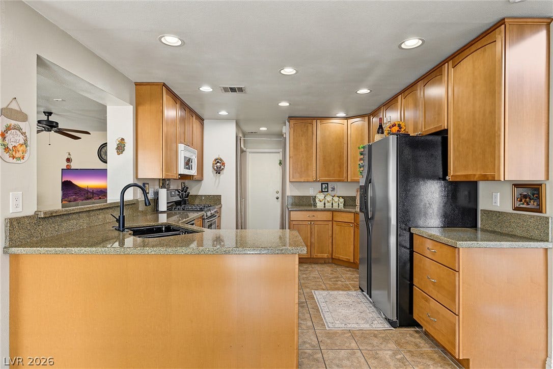 3760 Calumet Farm Circle, North Las Vegas, NV 89031 3760 Calumet Farm Circle, North Las Vegas, NV 89031