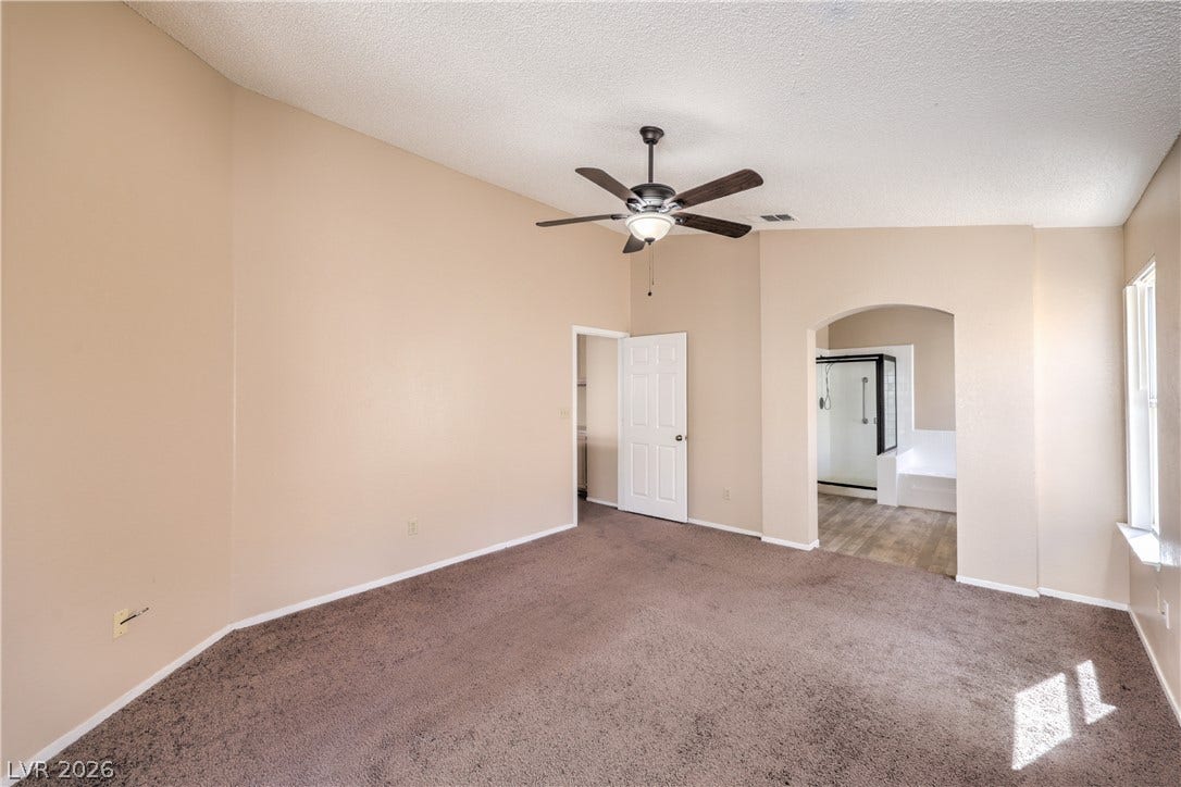 9824 Russett Wood Circle, Las Vegas, NV 89117