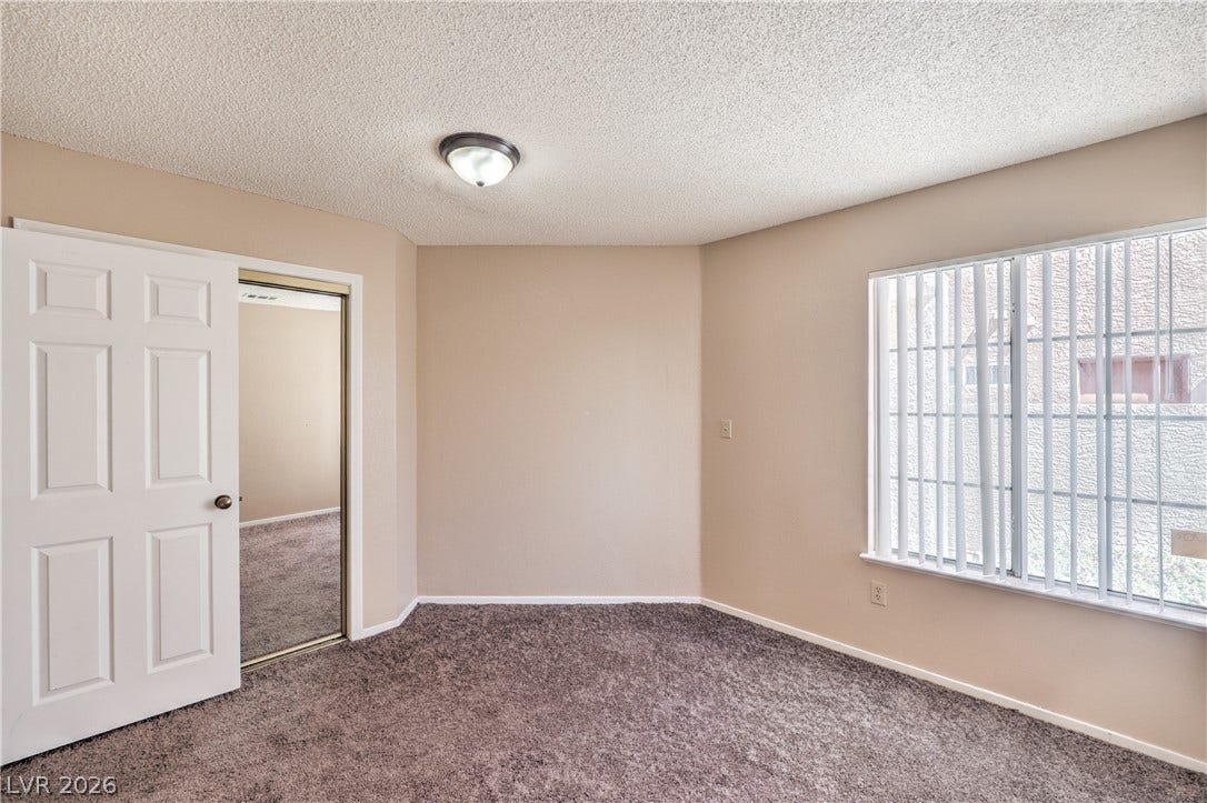 9824 Russett Wood Circle, Las Vegas, NV 89117