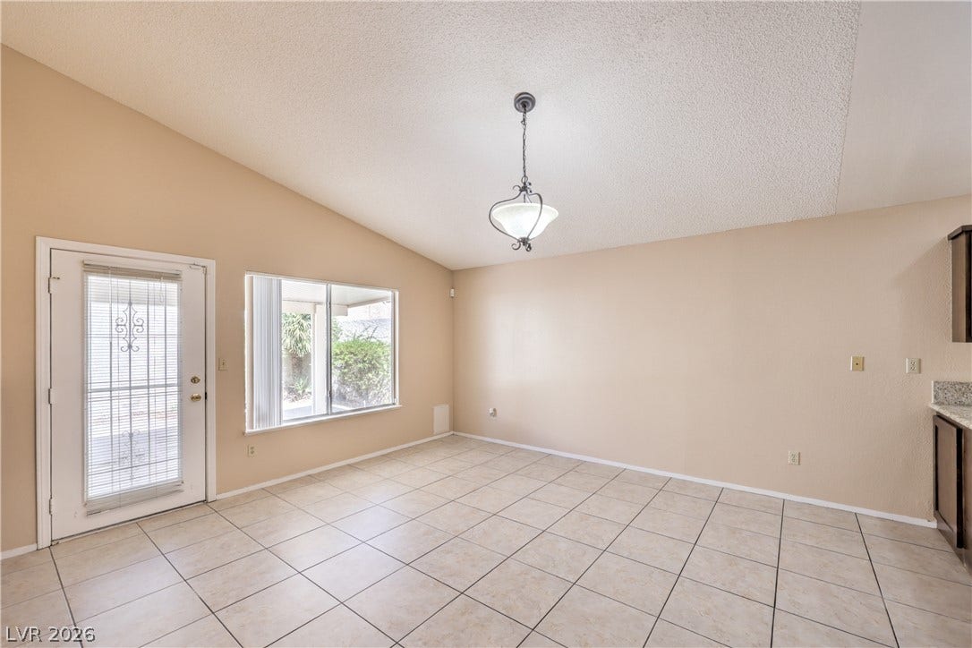 9824 Russett Wood Circle, Las Vegas, NV 89117