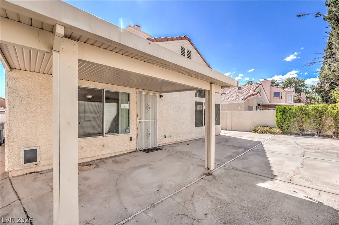 9824 Russett Wood Circle, Las Vegas, NV 89117