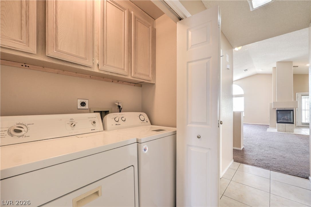 9824 Russett Wood Circle, Las Vegas, NV 89117