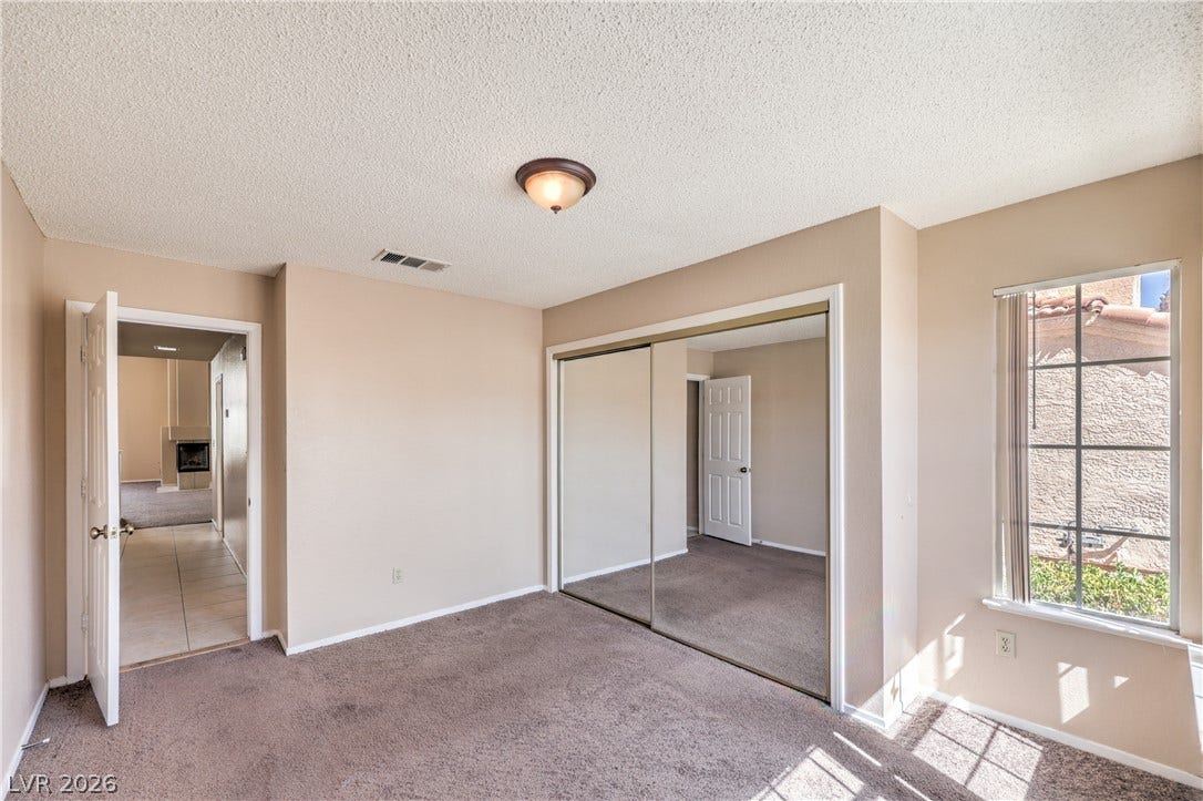 9824 Russett Wood Circle, Las Vegas, NV 89117