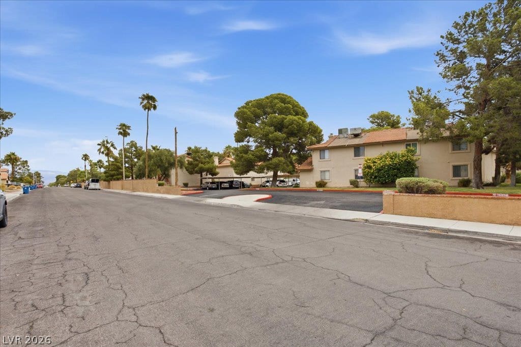 753 Rock Springs Drive, #102, Las Vegas, NV 89128