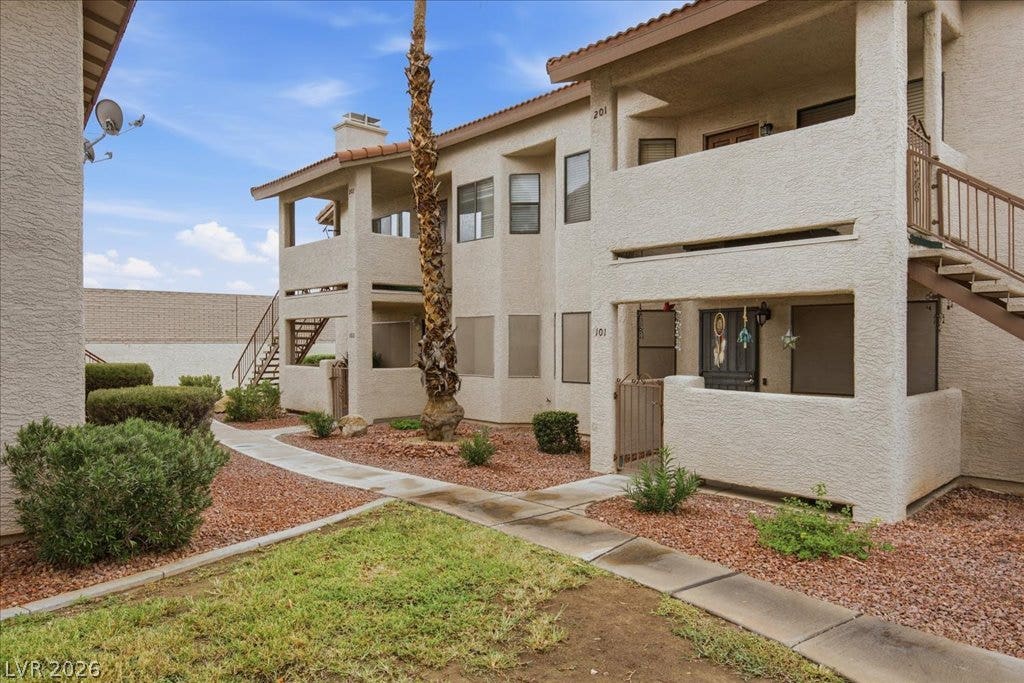 753 Rock Springs Drive, #102, Las Vegas, NV 89128